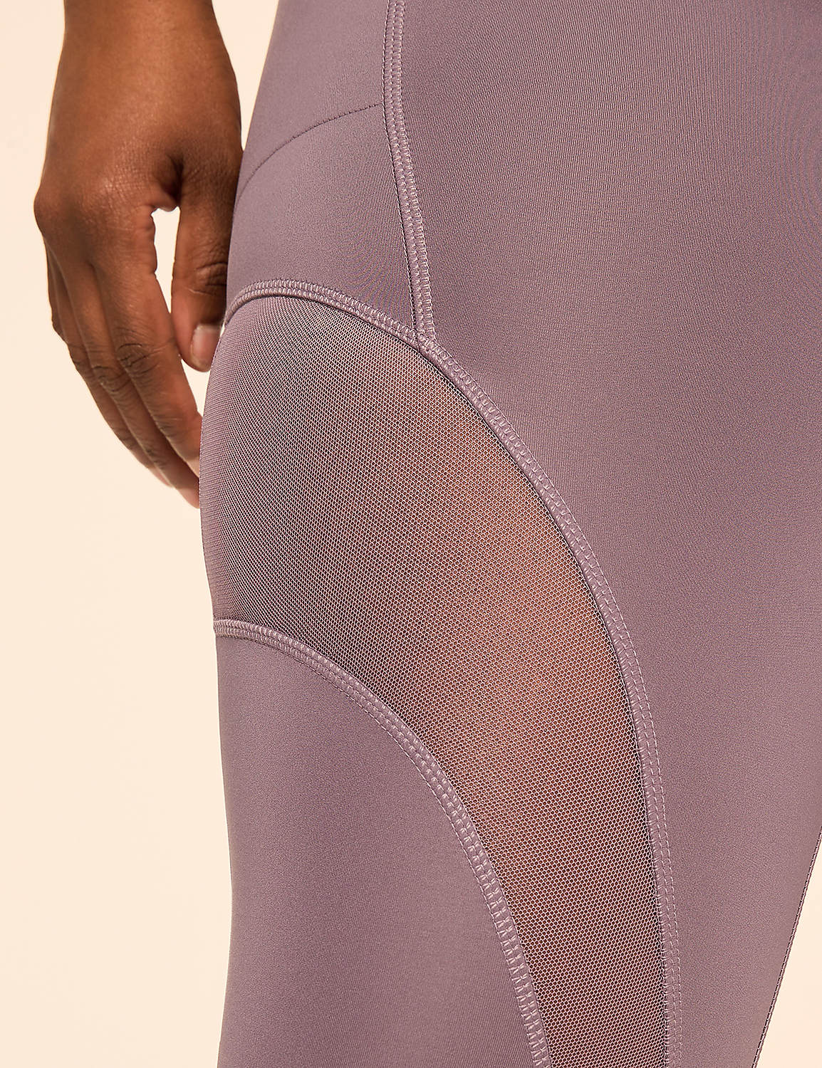 LIVI Go-Getter Wicking Mesh-Detail 21" Capri Legging Product Image 5