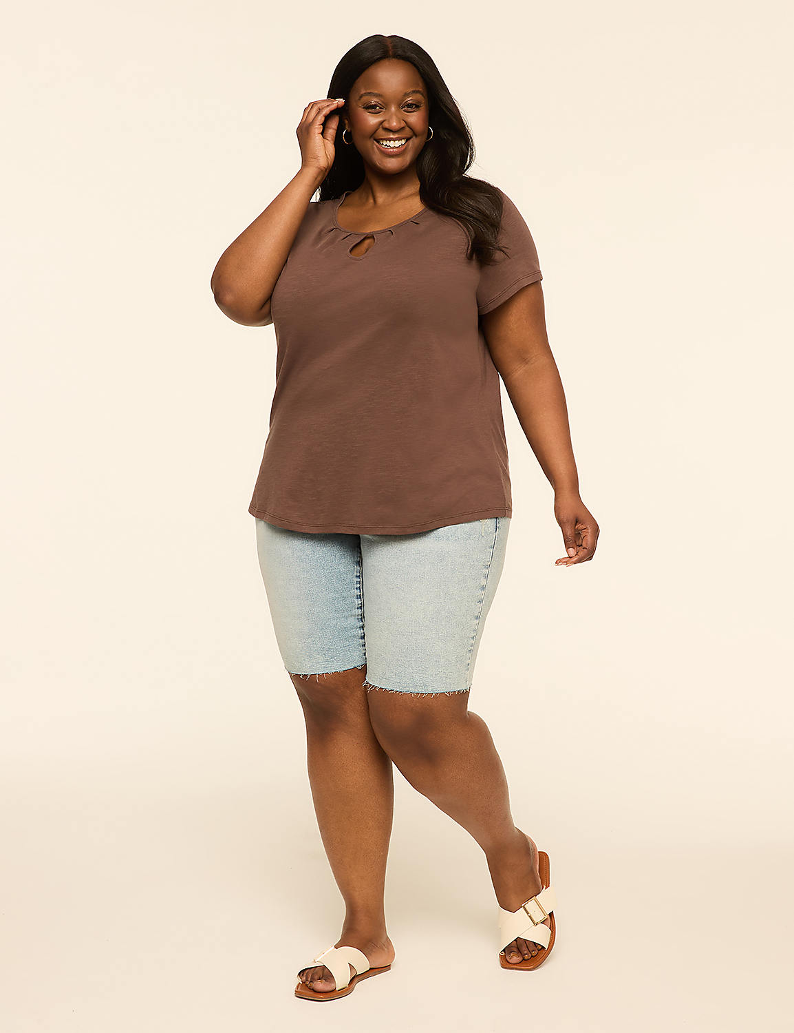Scoop-Neck Keyhole Top Product Image 3