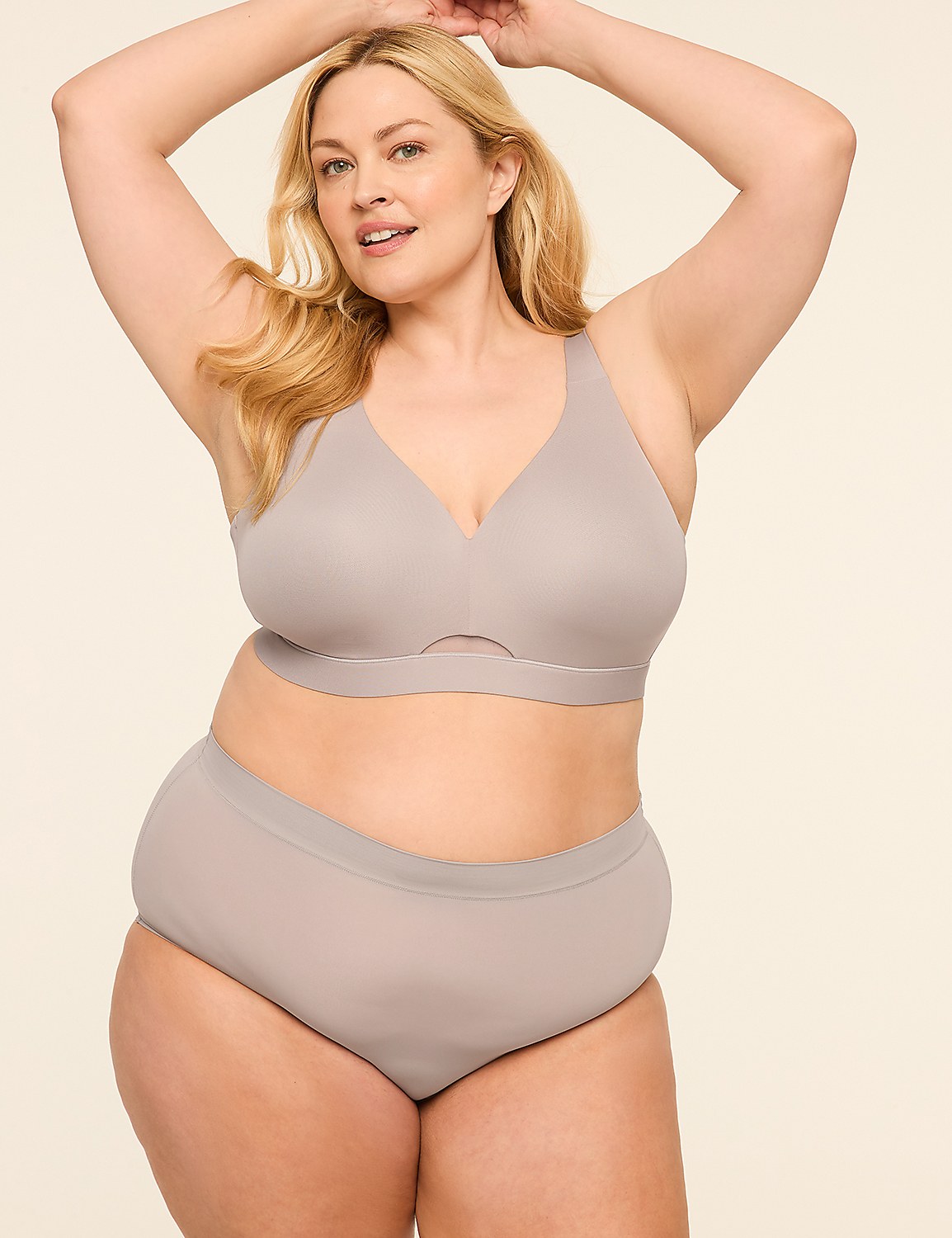 Comfort Bliss&reg; Lightly Lined No-Wire Bra Product Image 4