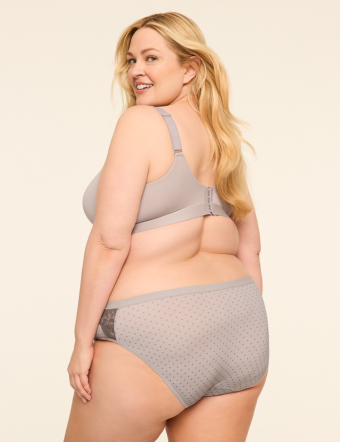 No-Show Hipster Panty With Lace Product Image 2