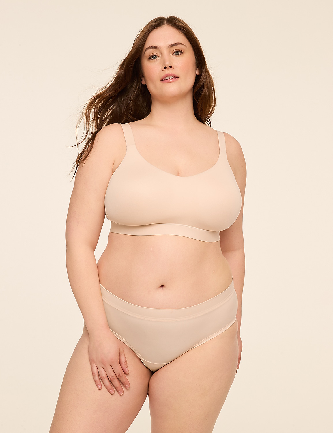 Comfort Bliss&reg; No-Wire Lightly Lined Scoop-Neck Bra Product Image 4