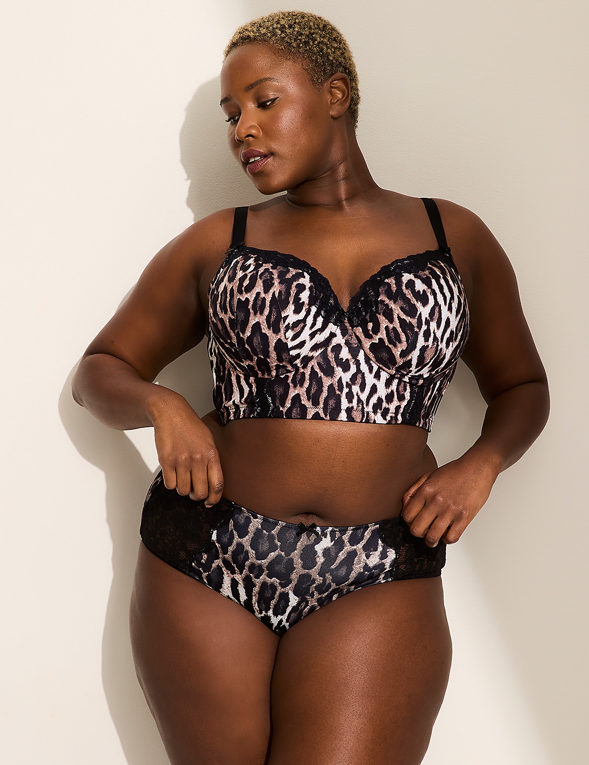 Lightly Lined Longline Balconette Bra Product Image 4
