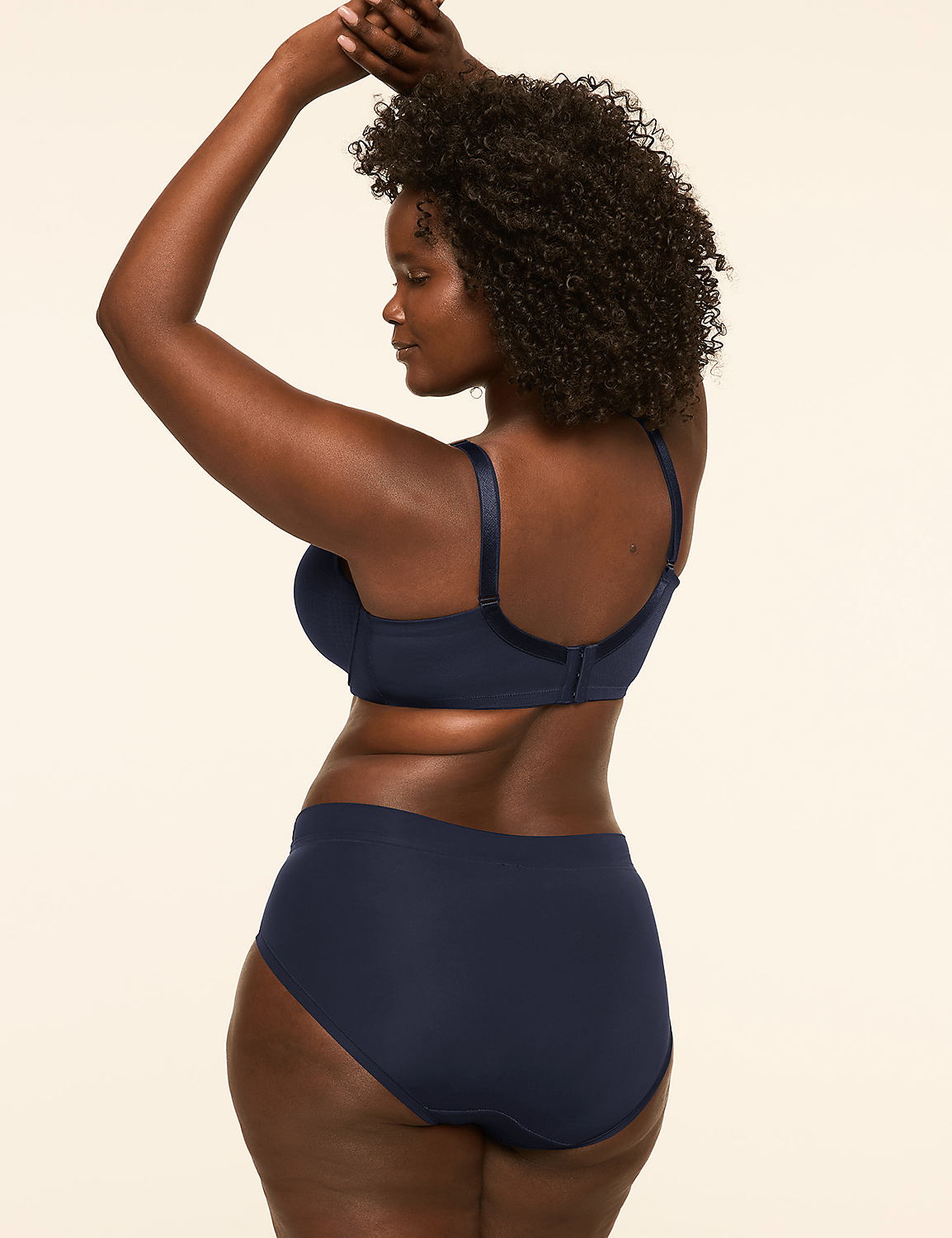 Lightly Lined Full Coverage Bra Product Image 2
