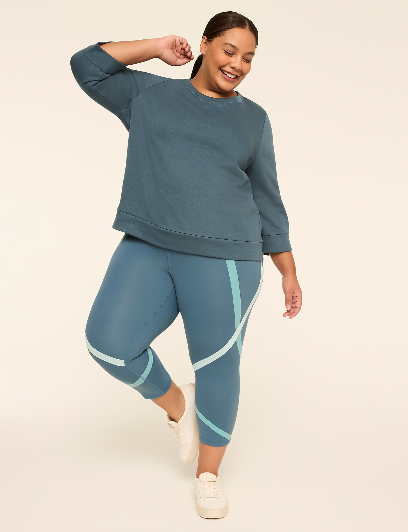 LIVI Soft Colorblock 21" Capri Legging Product Image 4