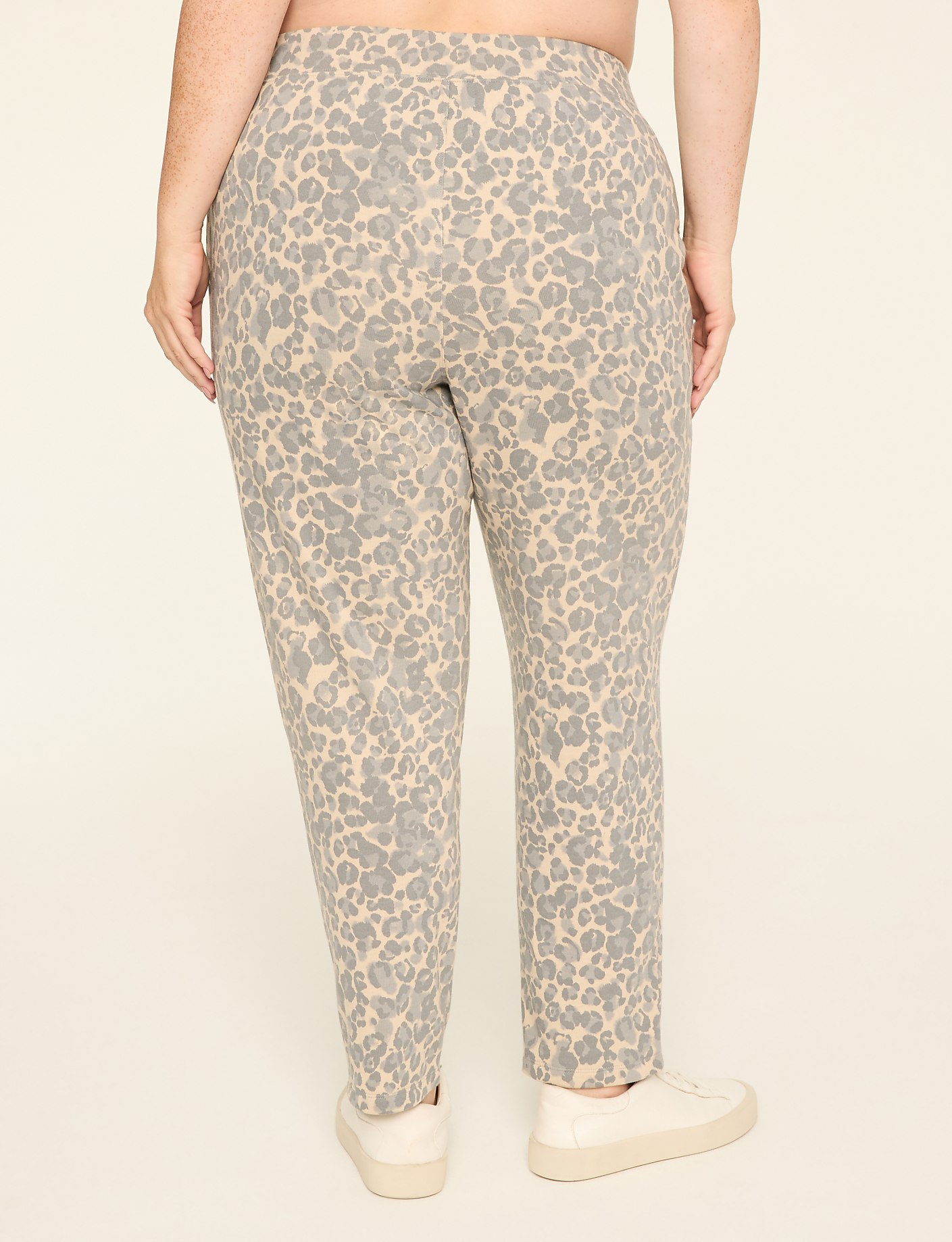 LIVI French Terry Full Length Jogger Product Image 2