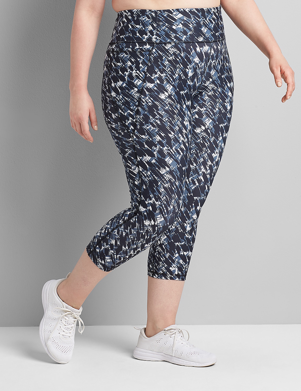 LIVI High-Rise Wicking Capri Legging Product Image 1
