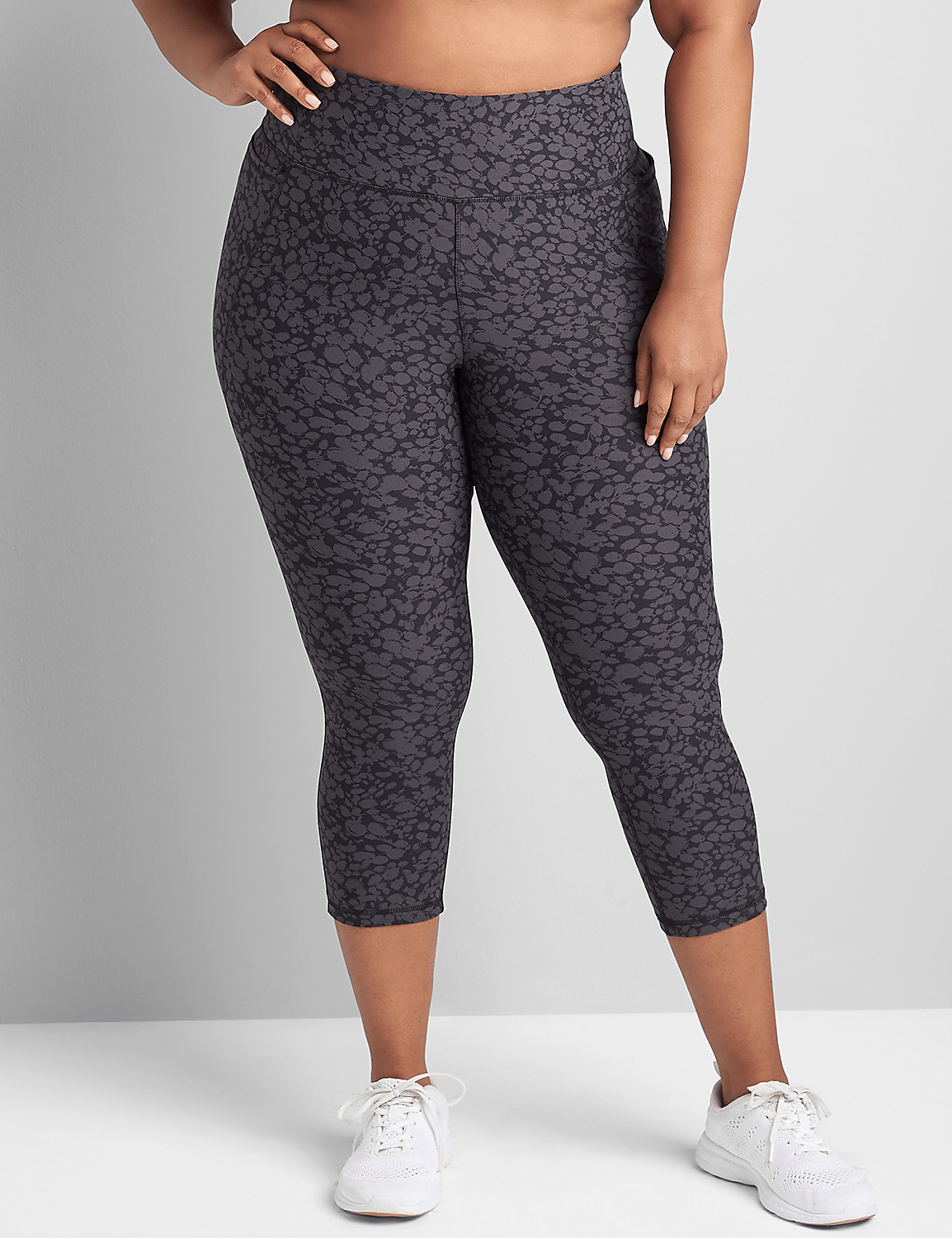 LIVI High-Rise Wicking Capri Legging With Pockets Product Image 1