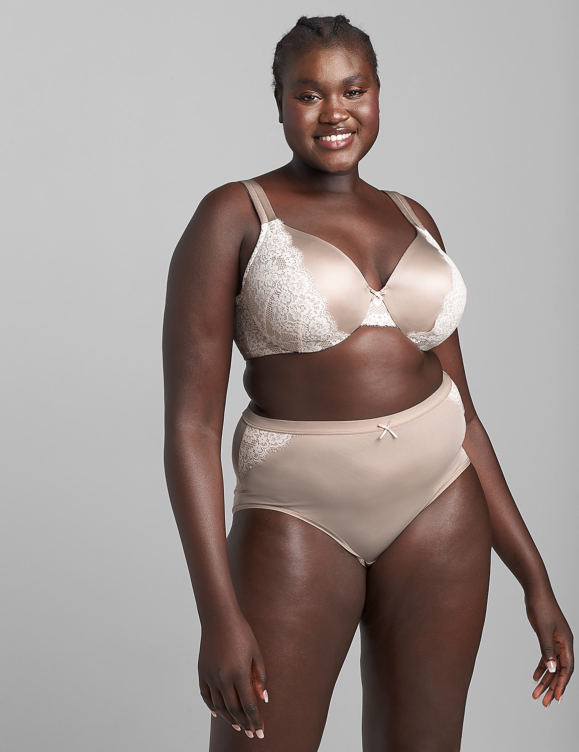 Smooth Lightly Lined Full Coverage Bra With Eyelash Lace Product Image 1
