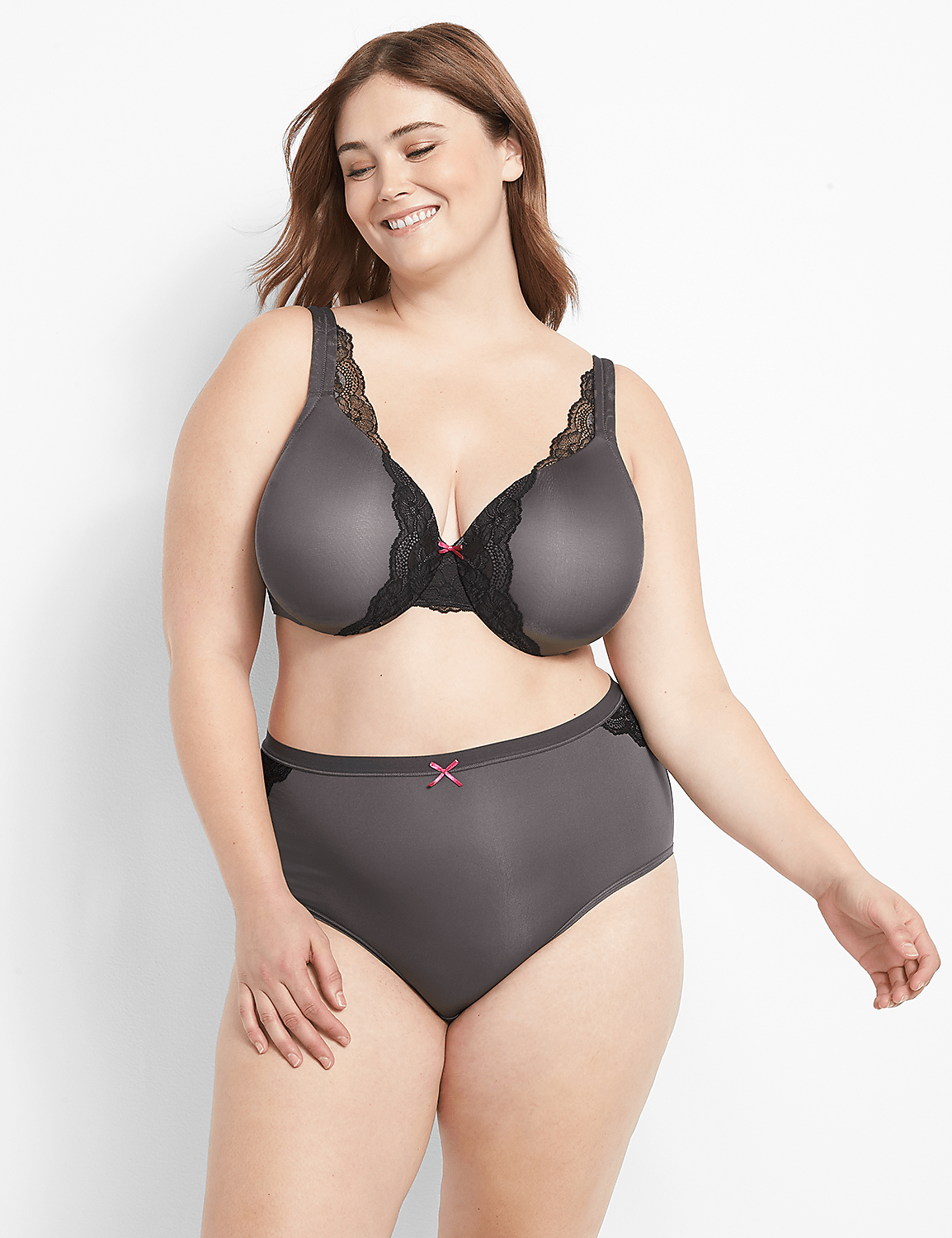 Smooth Lightly Lined Full Coverage Bra With Lace Product Image 1