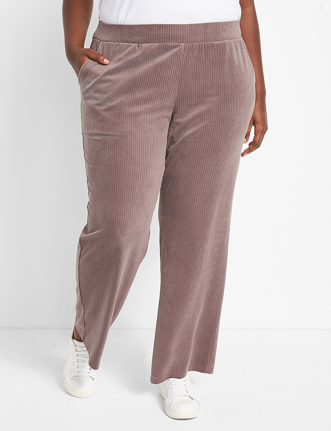 LIVI Velour Wide Leg Pant Product Image 1