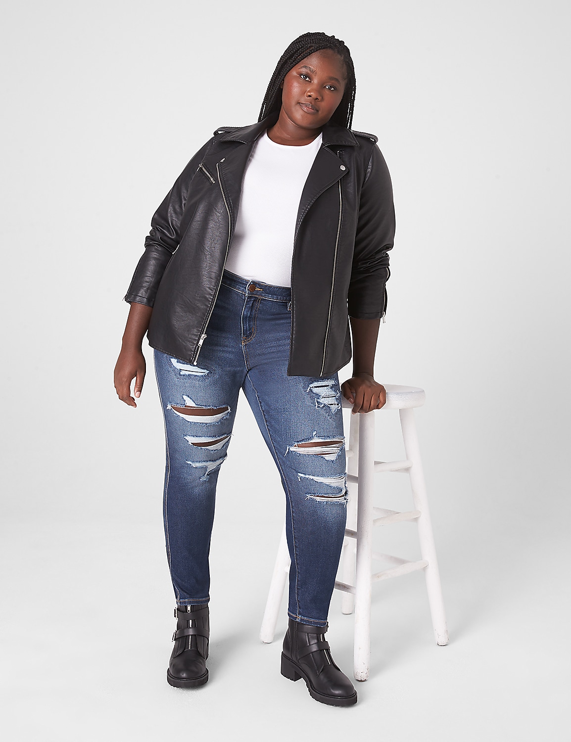 Signature Fit Body Icon Skinny Jean Product Image 1