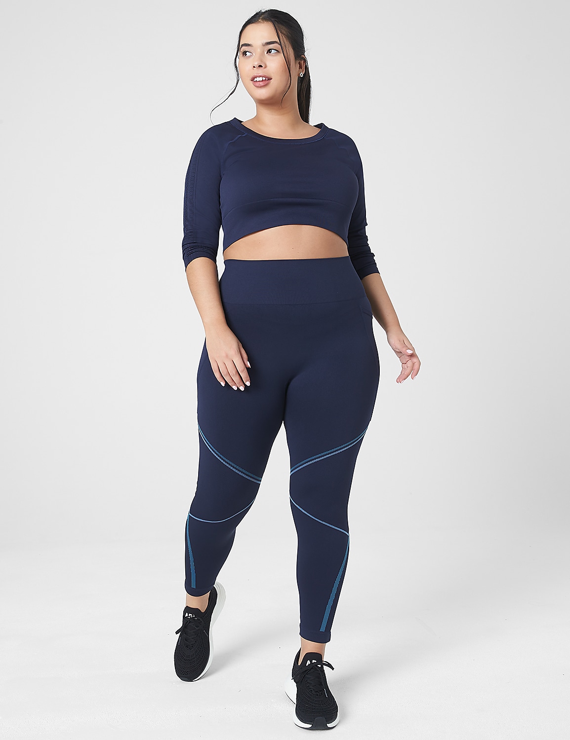 LIVI Seamless Fitted Sleeve-Detail Crop Tee Product Image 1