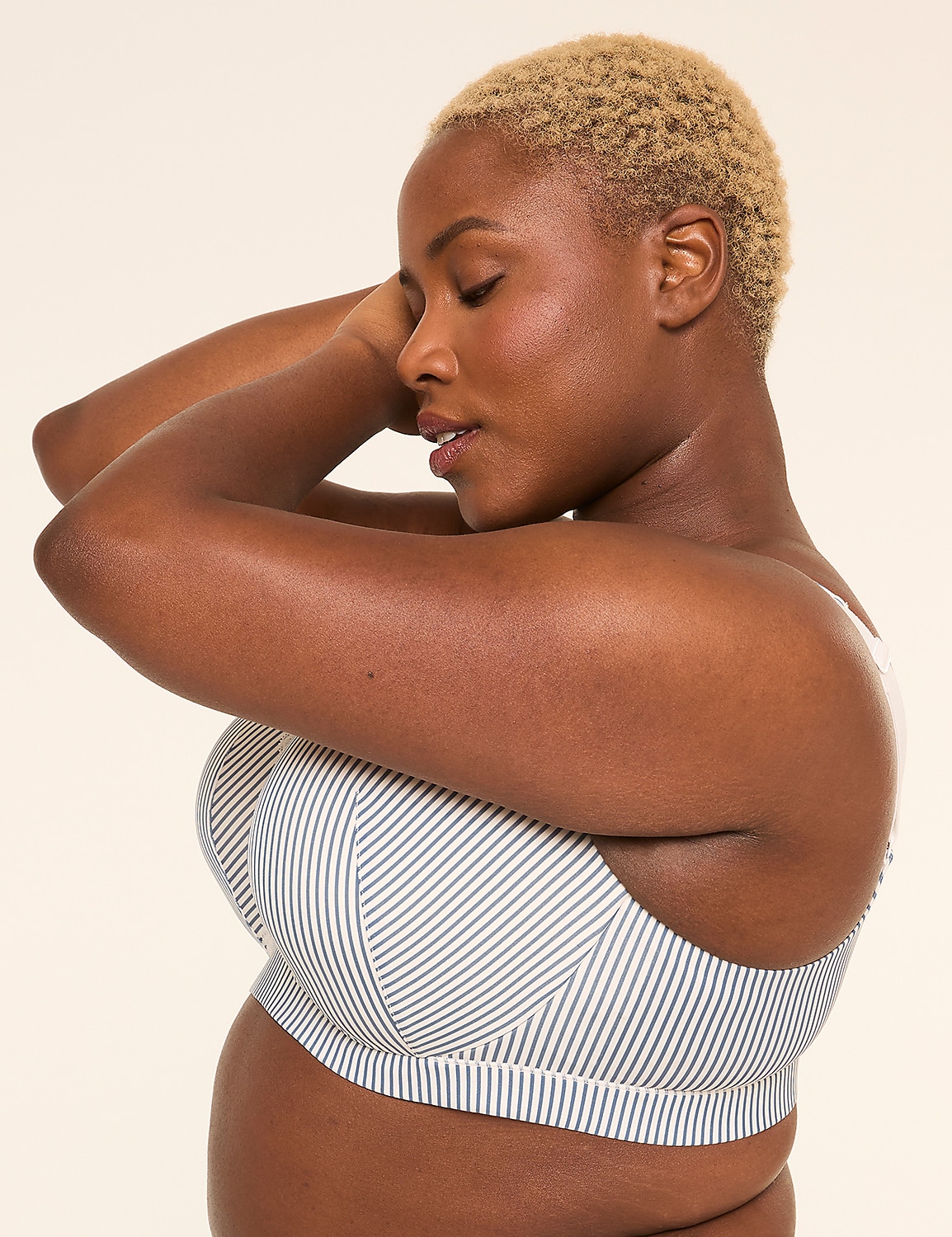Comfort Bliss&reg; Lightly Lined Full Coverage Bra With Lace Product Image 3