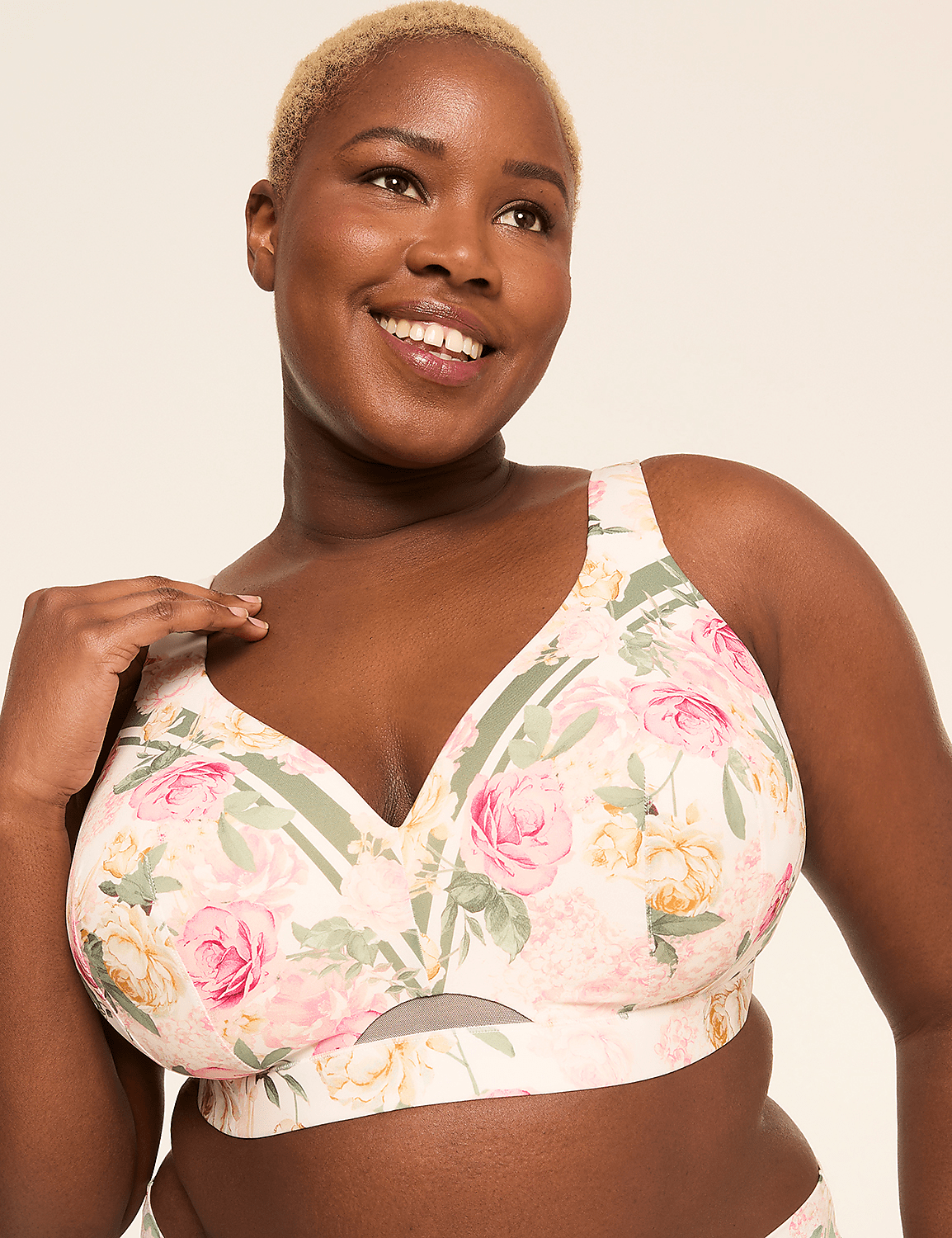 Comfort Bliss&reg; Lightly Lined No-Wire Bra Product Image 1