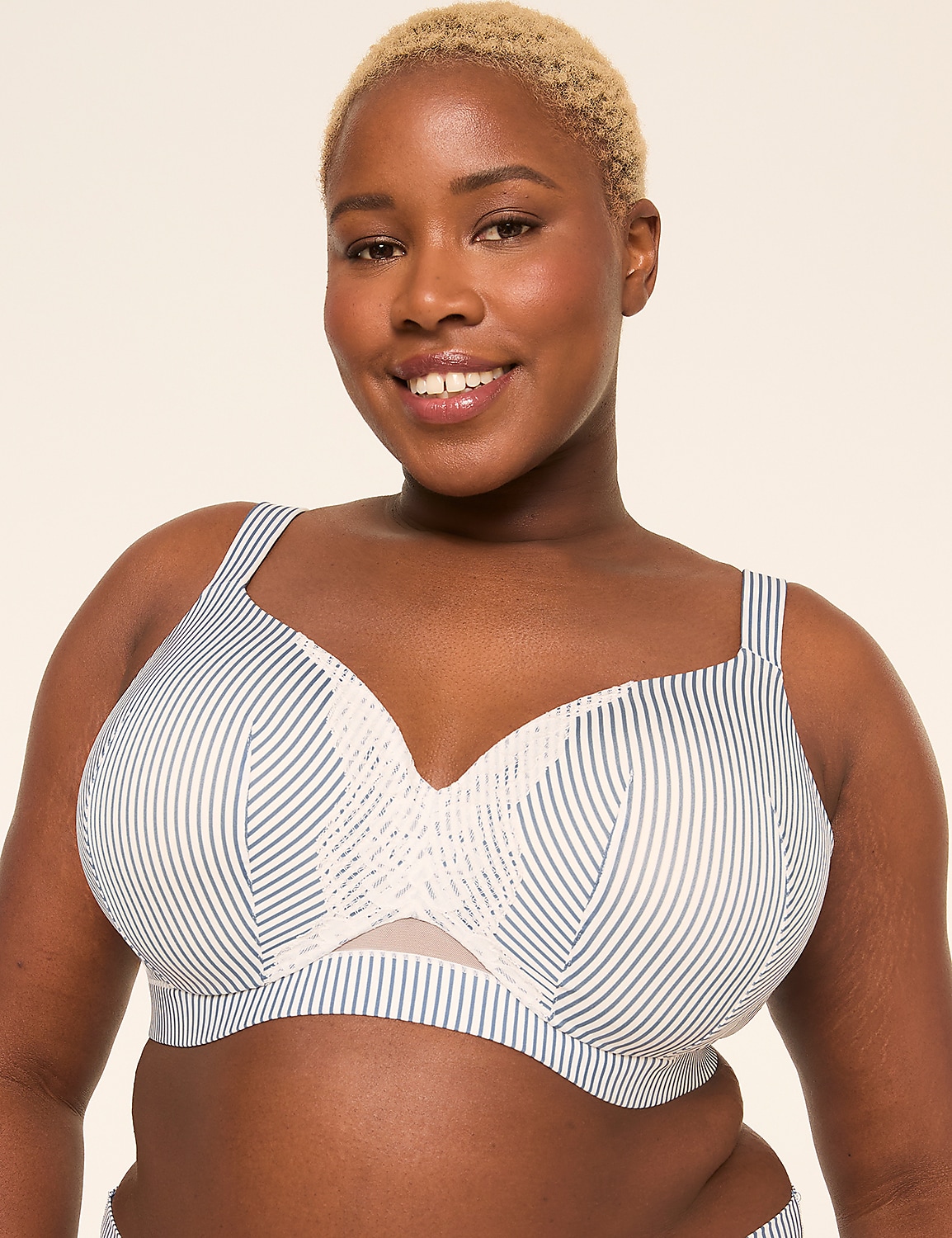 Comfort Bliss&reg; Lightly Lined Full Coverage Bra With Lace Product Image 1