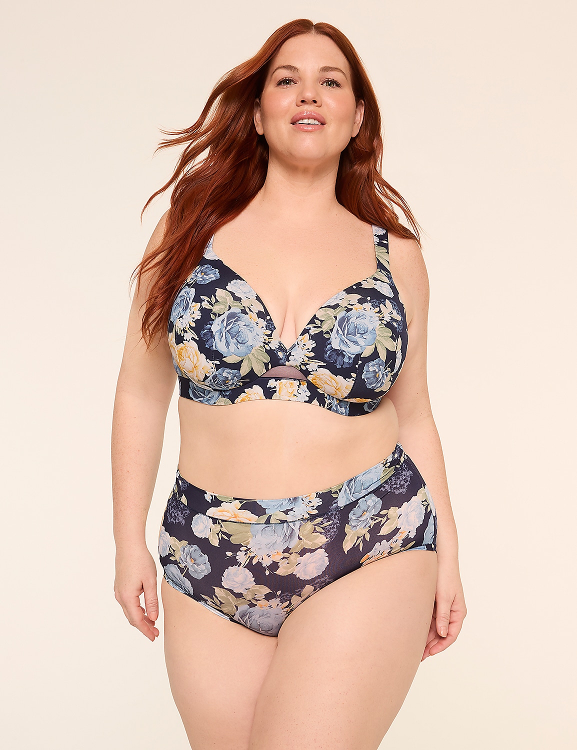 Comfort Bliss&reg; Lightly Lined Plunge Bra Product Image 3
