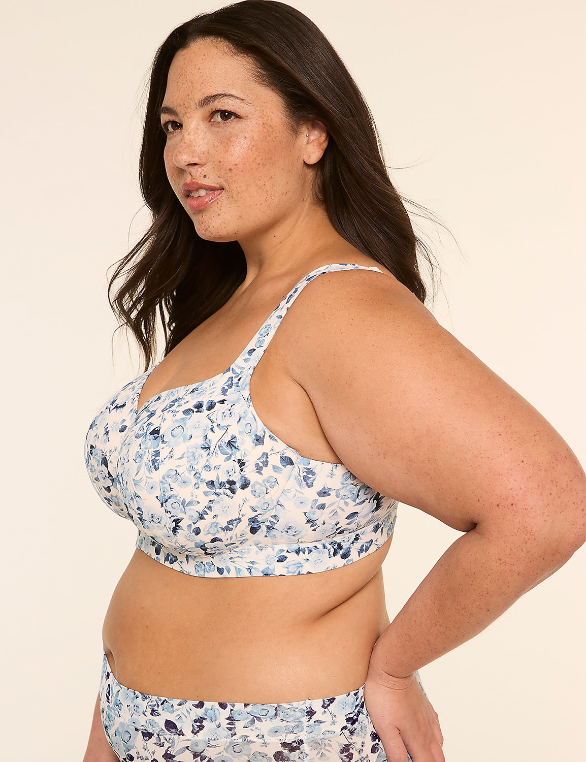 Comfort Bliss&reg; Lightly Lined Balconette Bra Product Image 2