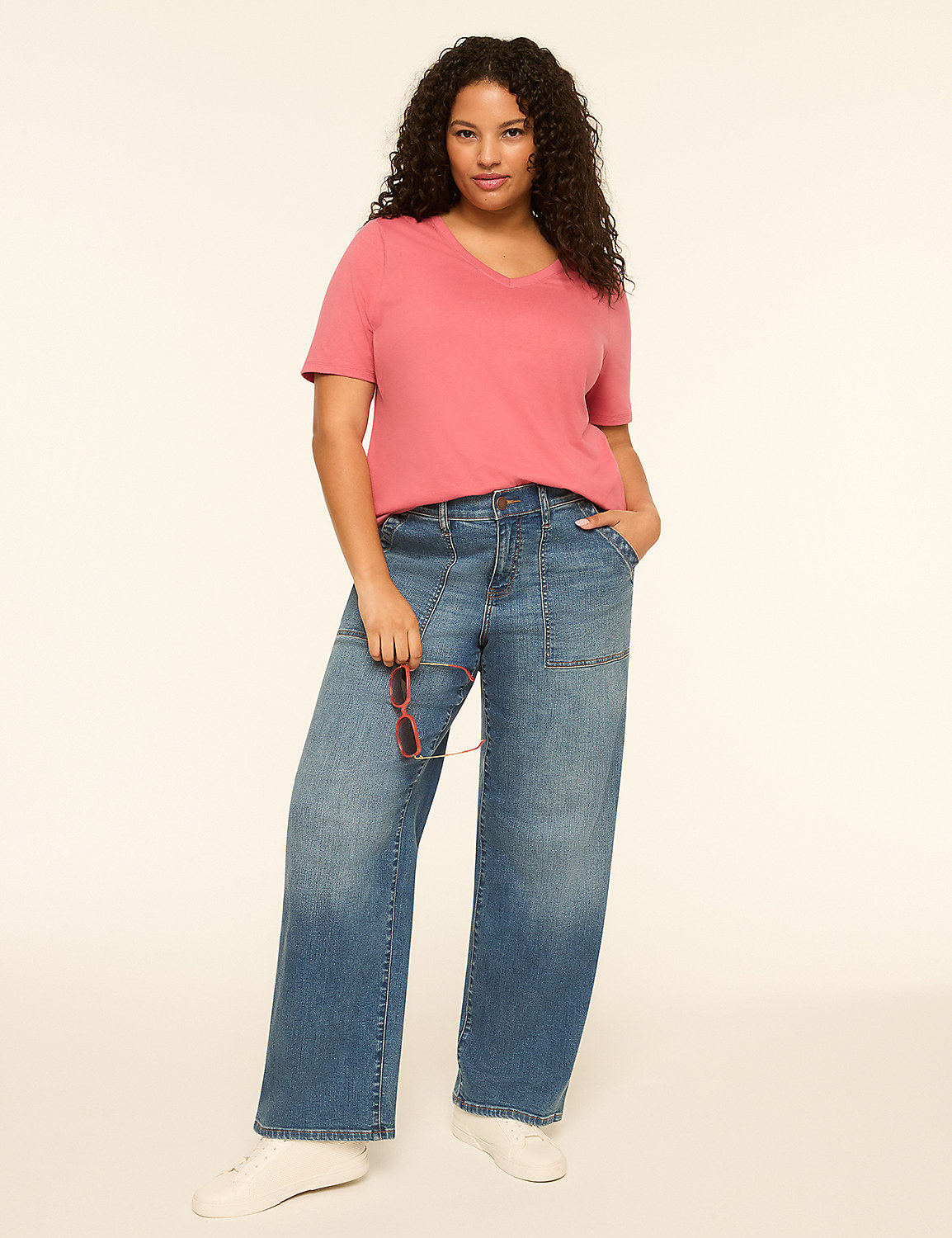 Perfect Sleeve V-Neck Tee Product Image 2