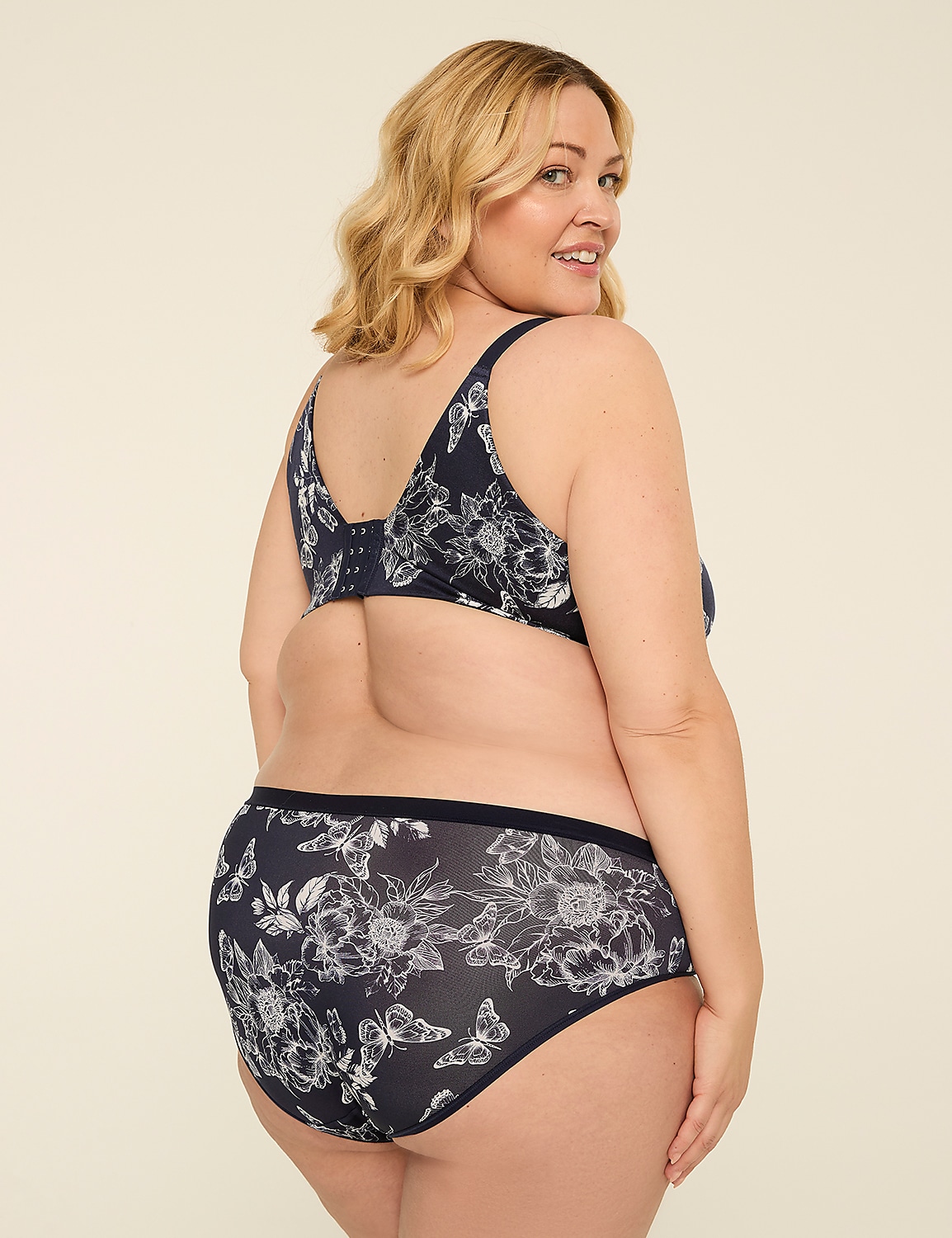 Invisible Backsmoother Lightly Lined Balconette Bra Product Image 2
