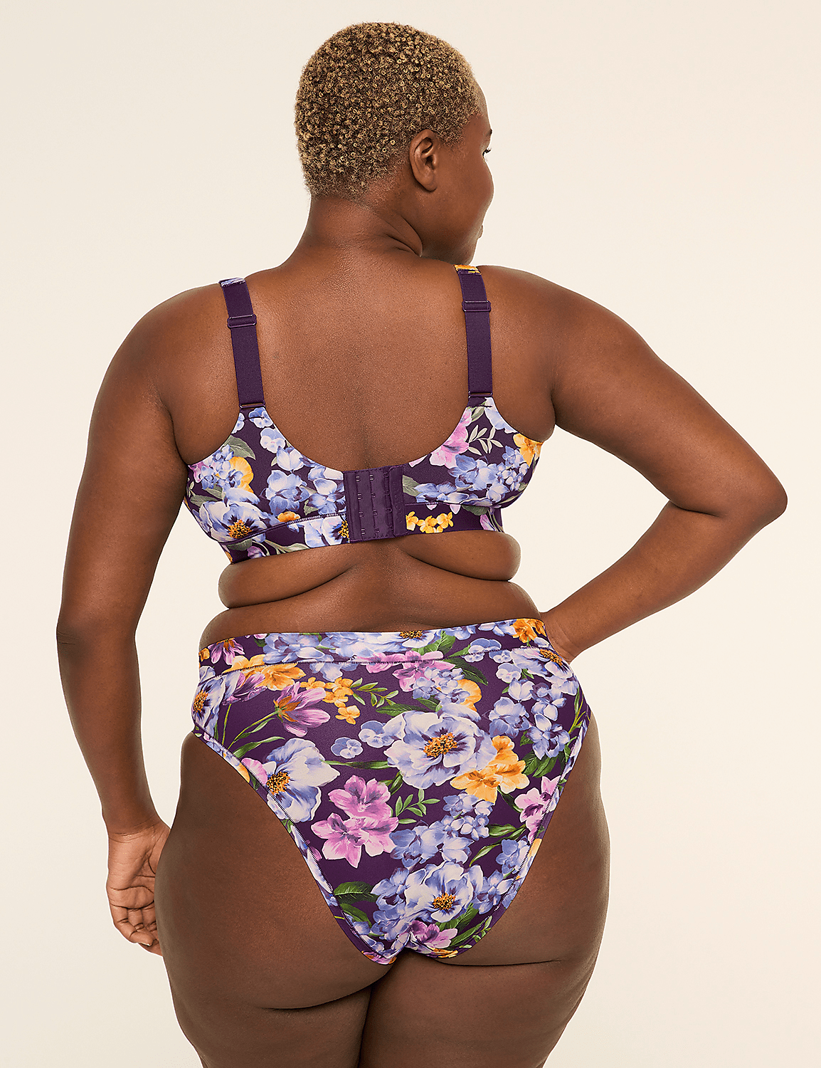 Comfort Bliss&reg; Lightly Lined No-Wire Bra Product Image 2