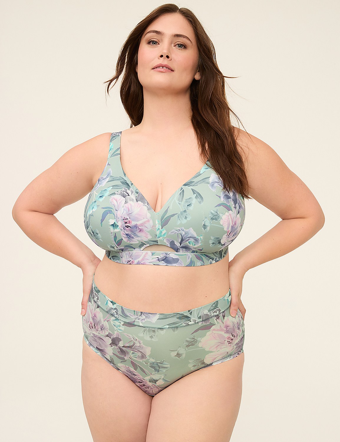 Comfort Bliss&reg; Lightly Lined No-Wire Bra Product Image 4