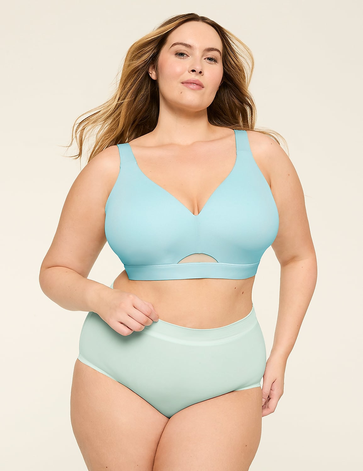 Comfort Bliss&reg; Lightly Lined No-Wire Bra Product Image 4