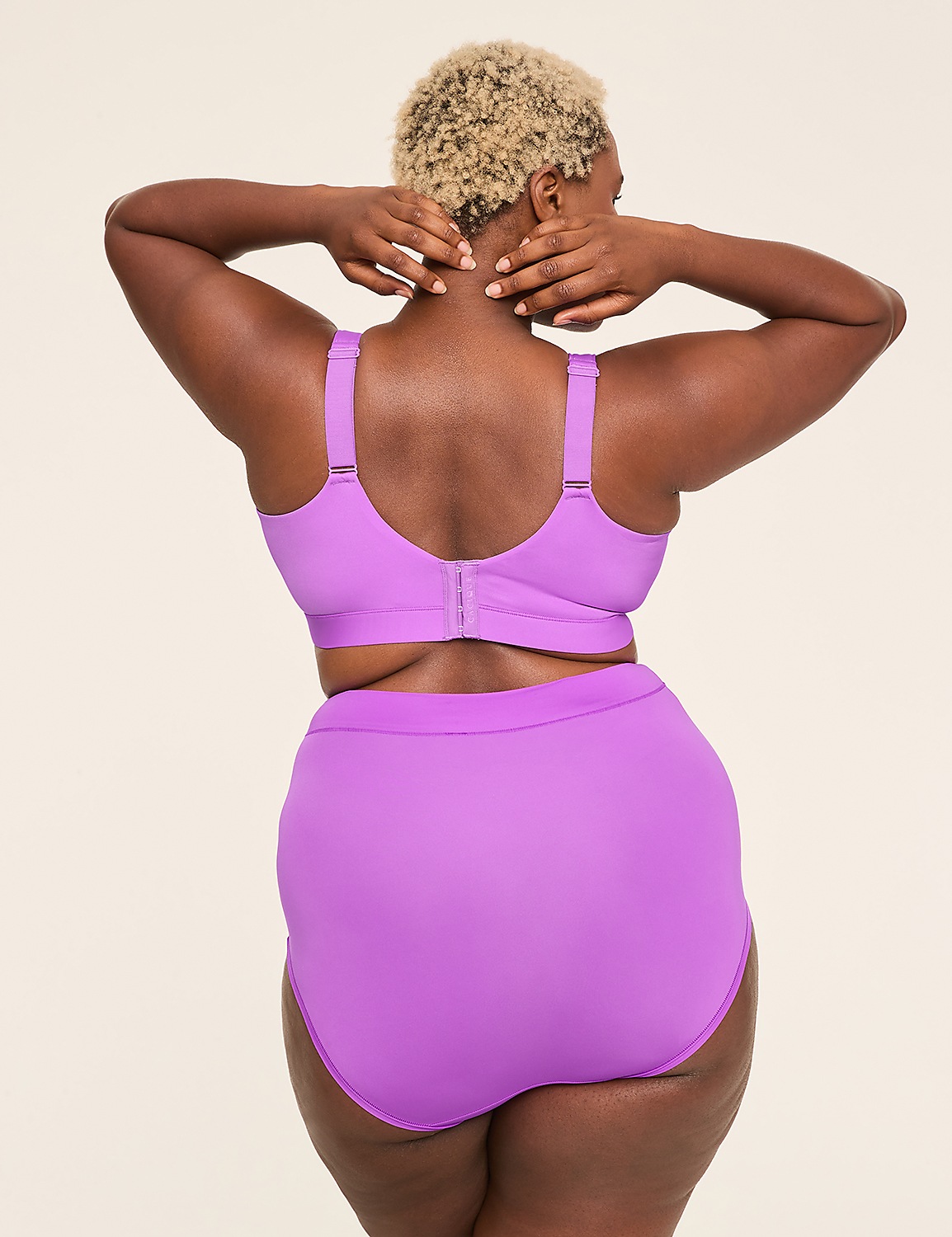 Comfort Bliss&reg; Lightly Lined No-Wire Bra Product Image 2