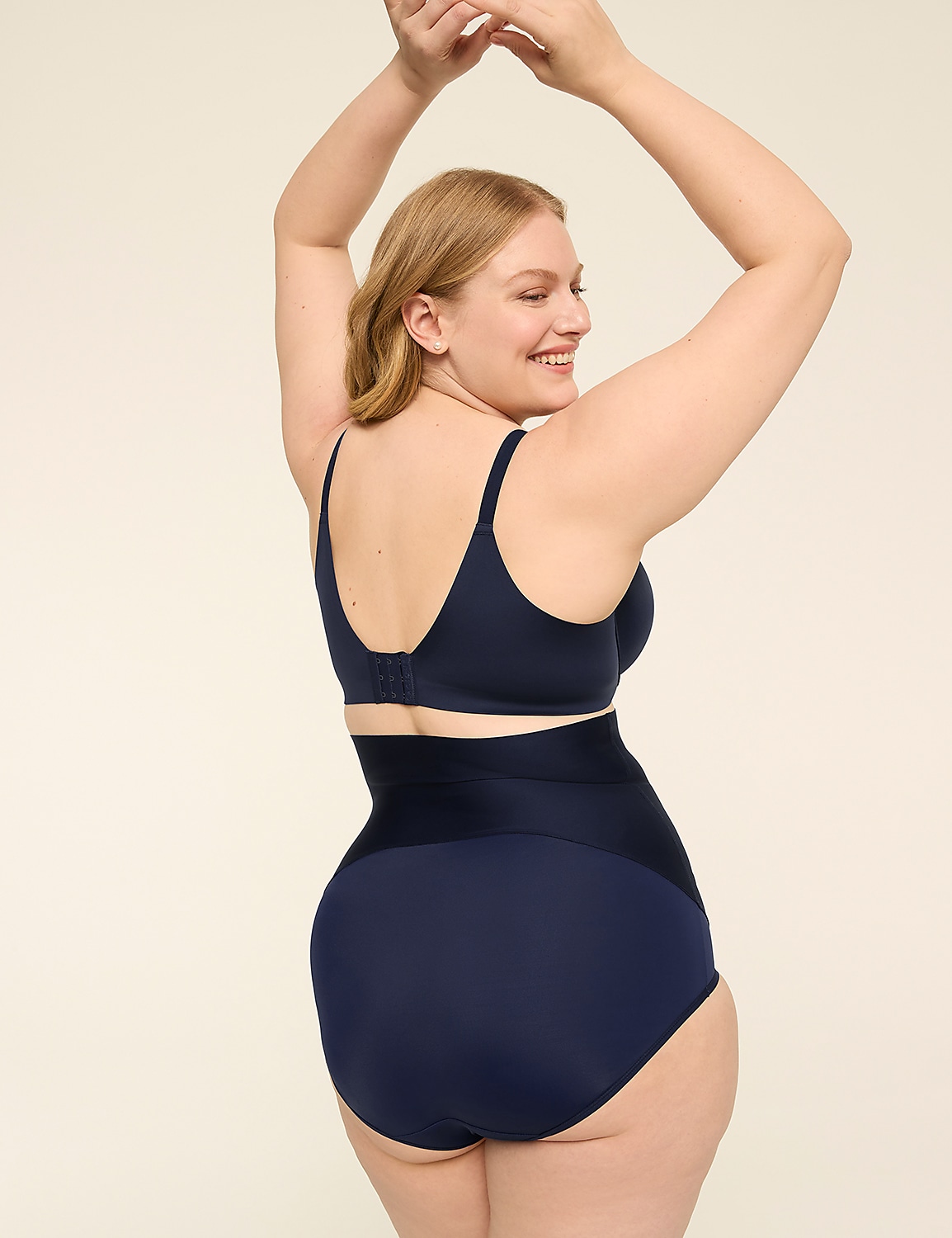 Totally Smooth Lightly Lined Full Coverage Bra Product Image 2