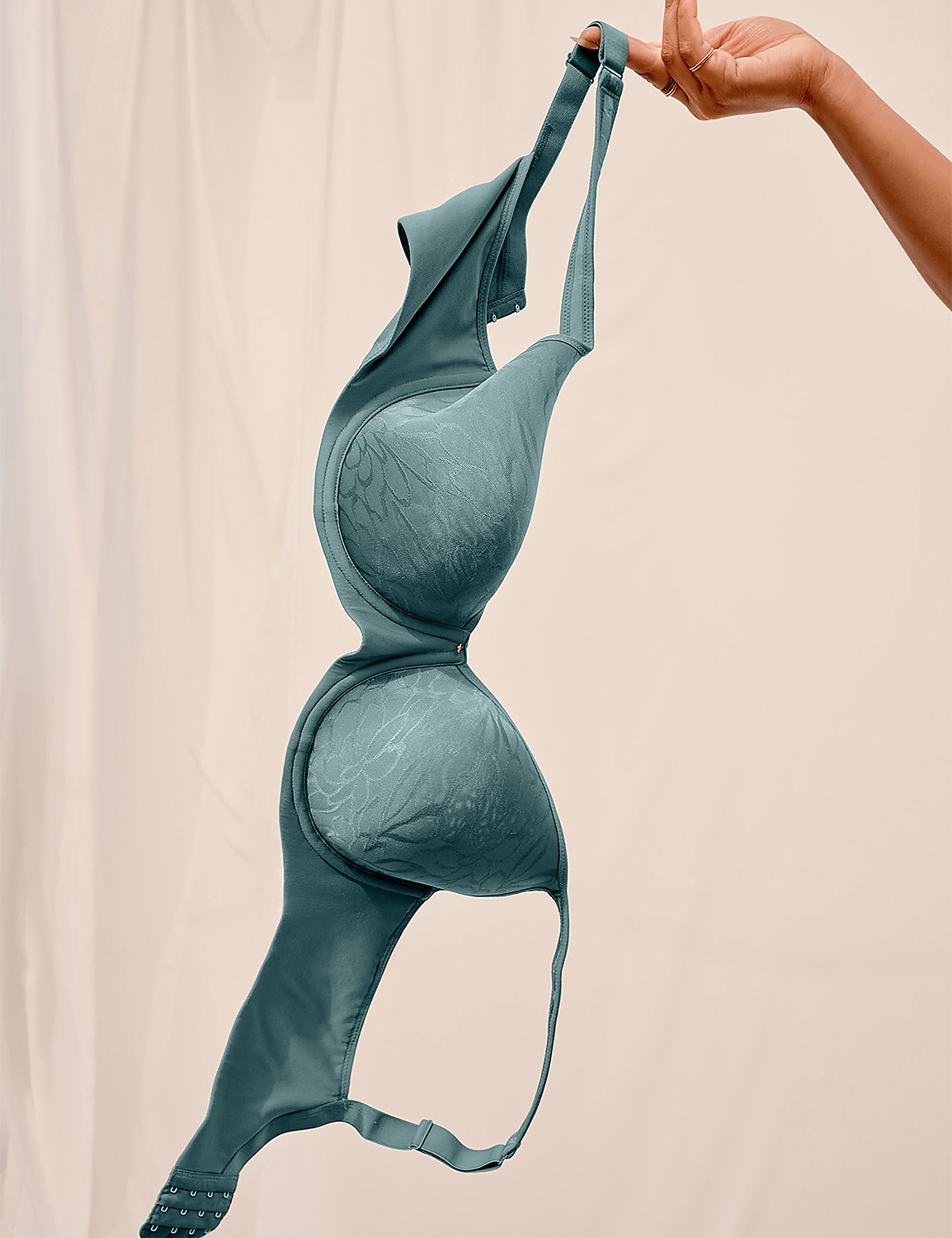 Lightest Lift&trade; Lightly Lined Balconette Bra Product Image 6