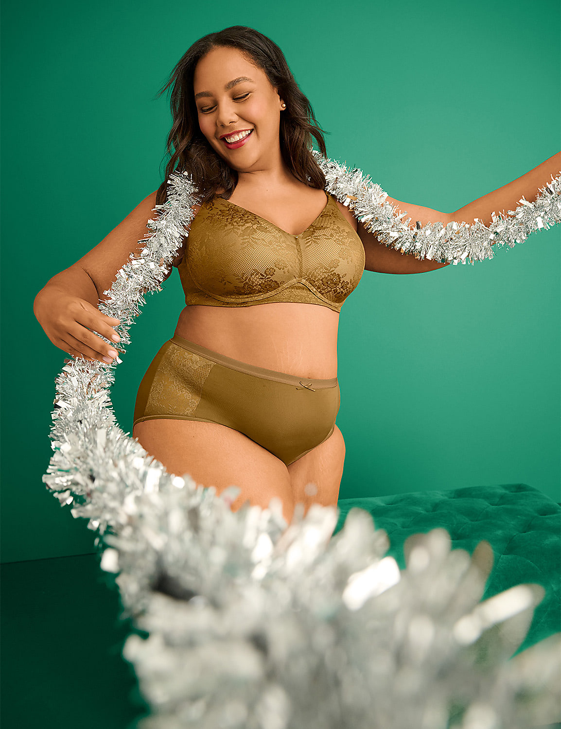 Invisible Lace Backsmoother Lightly Lined No-Wire Bra Product Image 5