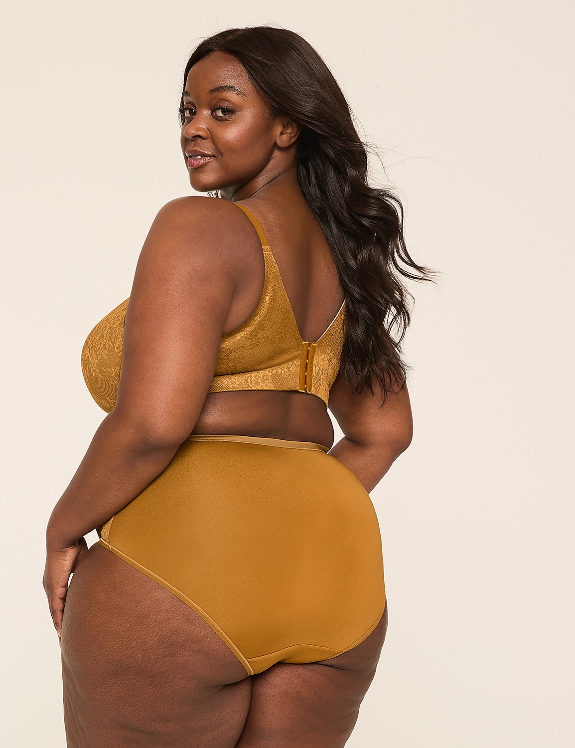 Invisible Lace Backsmoother Lightly Lined No-Wire Bra Product Image 2