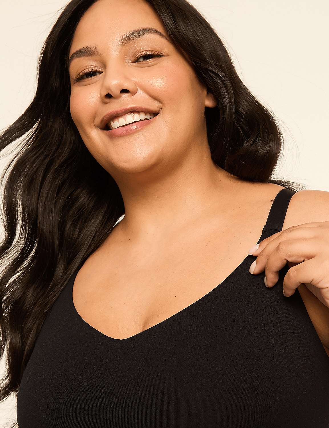 Seamless V-Neck Bralette Product Image 4