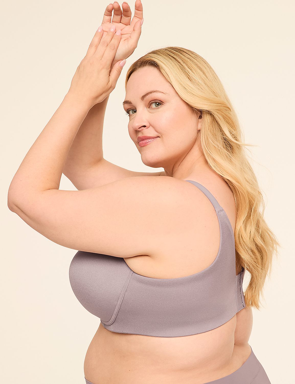 Invisible Backsmoother Lightly Lined No-Wire Bra Product Image 3