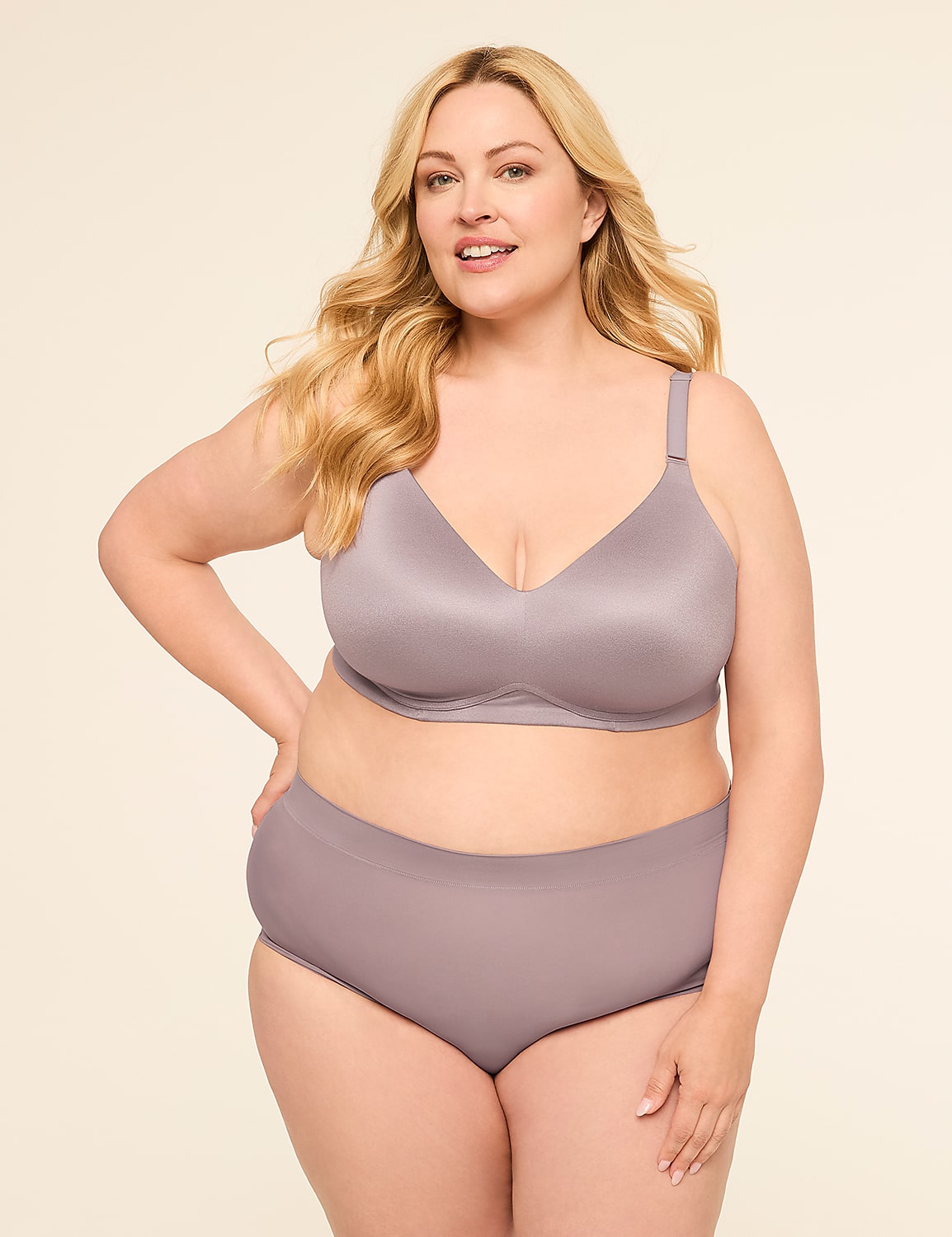 Invisible Backsmoother Lightly Lined No-Wire Bra Product Image 4